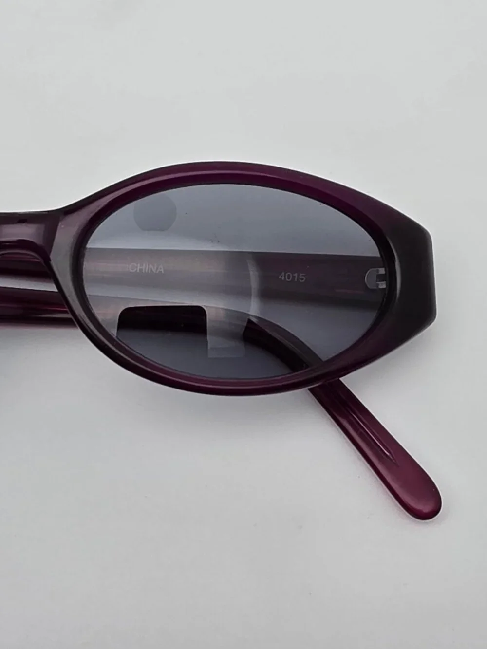 Tommy Hilfiger 4015 Crystal Purple Frame Blue Lens Sunglasses w/ Case 49-14-131